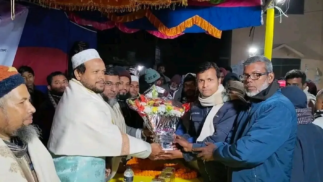 ঝালকাঠিতে হিন্দু সম্প্রদায়ের শতাধিক লোকের জামায়াতে ইসলামীতে যোগদান