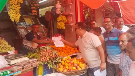 ঝালকাঠিতে জুলাই সনদ বাস্তবায়ন প্রচারণায় যুবদলের লিফলেট বিতরণ