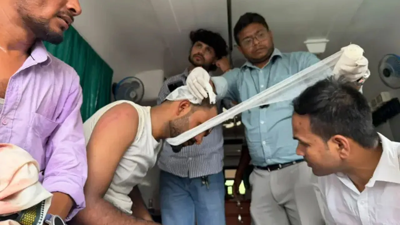 ভারতের ঝাড়খন্ডে ছাত্র আন্দোলনে লাঠিচার্জ পুলিশের