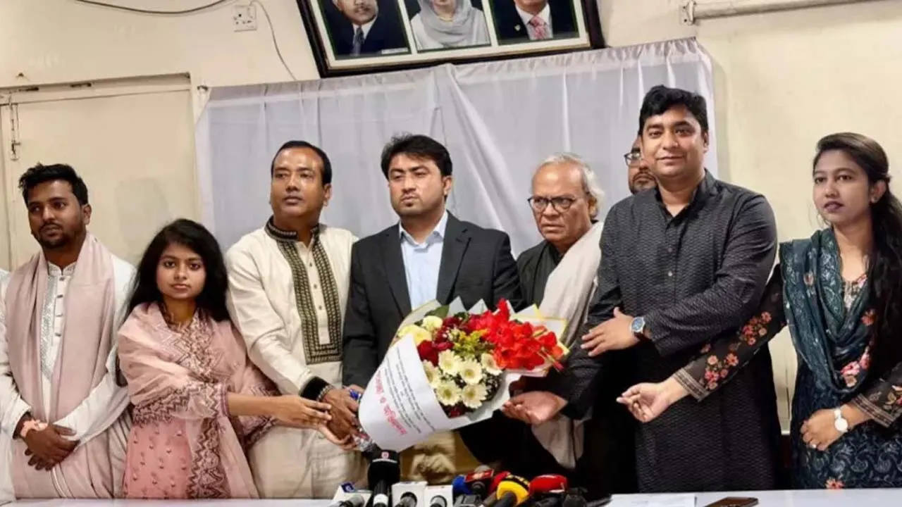 বিএনপিতে যোগ দিলেন জাকসু ভিপি জিতু