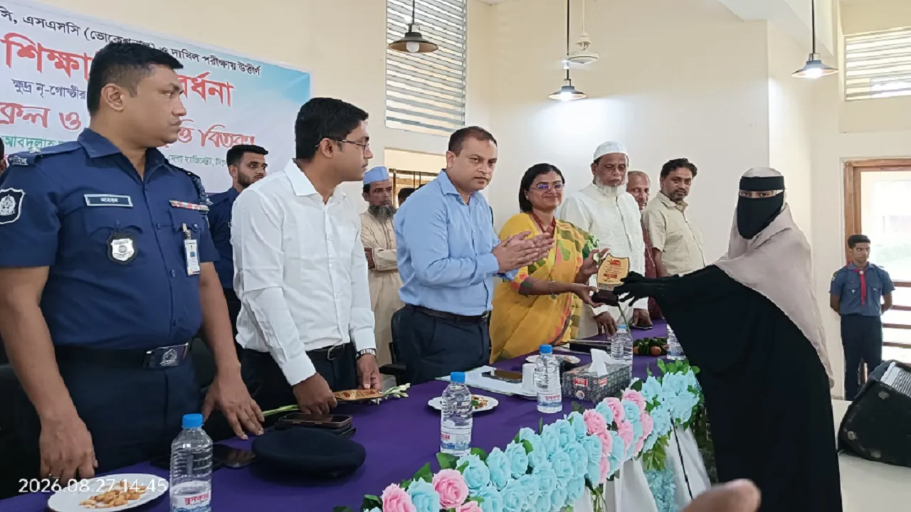 জৈন্তাপুর উপজেলা প্রশাসনের উদ্যোগে জিপিএ-৫ প্রাপ্তদের সংবর্ধনা