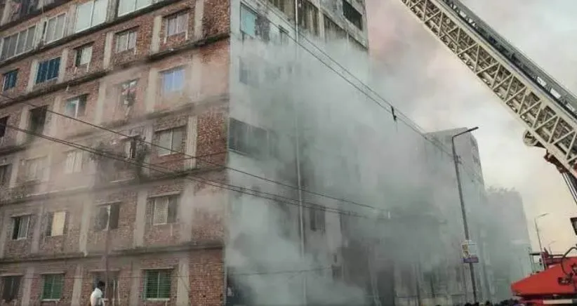 কেরানীগঞ্জে জমেলা টাওয়ারে আগুন, নিয়ন্ত্রণে ১২ ইউনিট