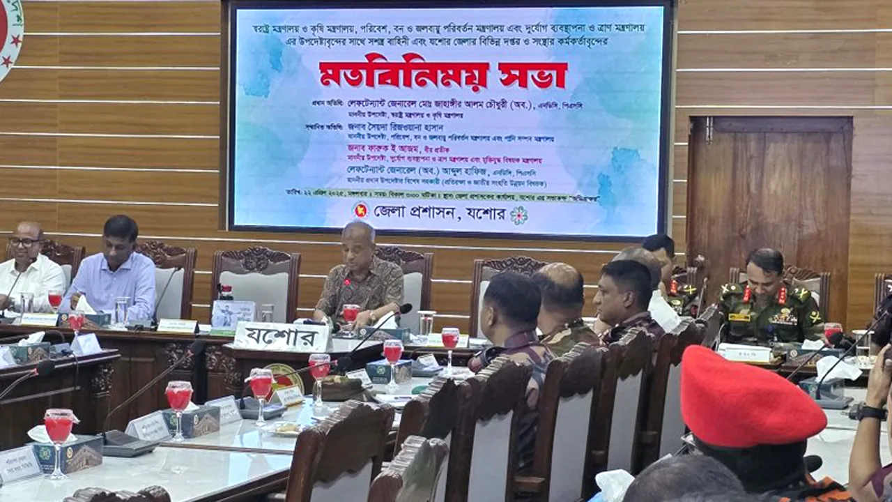 সাদা পোশাকে কাউকে গ্রেফতার না করতে পুলিশকে নির্দেশ স্বরাষ্ট্র উপদেষ্টা
