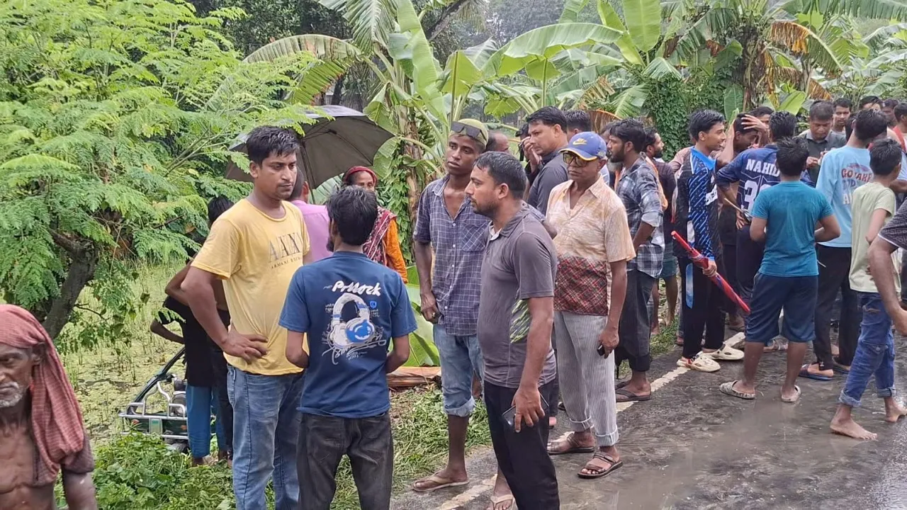 জয়পুরহাটে ট্রাক-অটোরিকশা সংঘর্ষে নিহত ২, আহত ৫