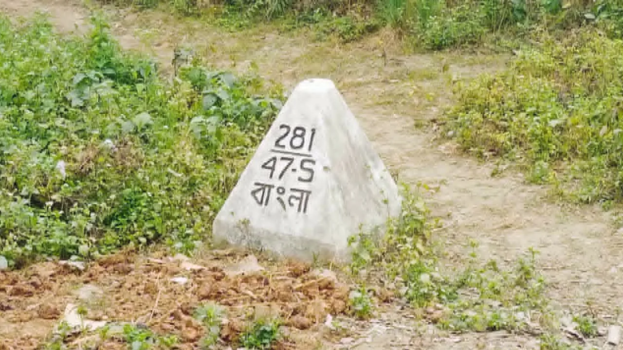 পাঁচবিবি সীমান্তে আবারো বিএসএফের কাঁটাতারের বেড়া দেয়ার চেষ্টা, বিজিবির বাধা