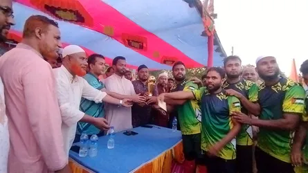 নড়াইলে ‘জুলাই বিপ্লব চ্যাম্পিয়ন ট্রফি’তে পেশাজীবী দল চ্যাম্পিয়ন