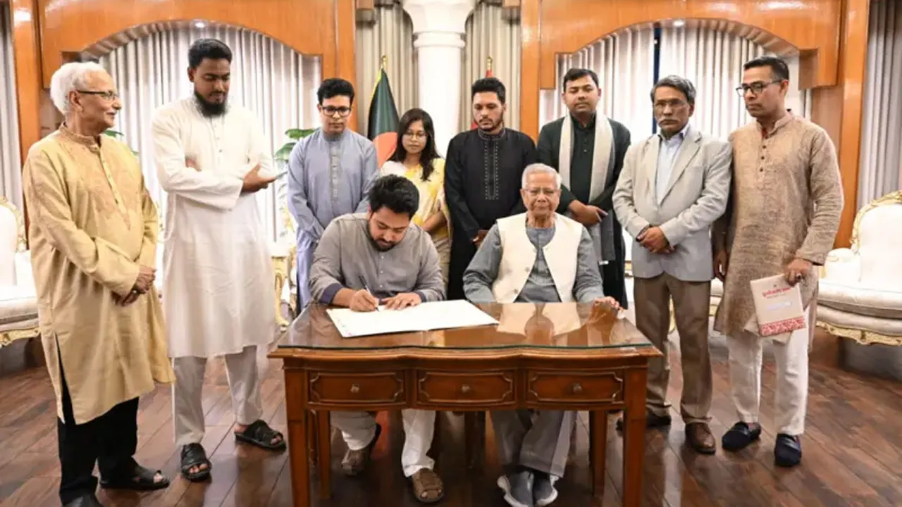 জুলাই সনদে এনসিপির স্বাক্ষর, ধন্যবাদ জানালেন প্রধান উপদেষ্টা