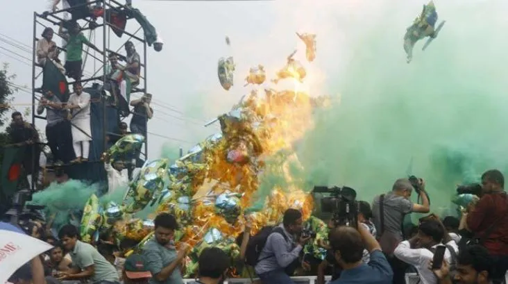 মানিক মিয়া অ্যাভিনিউয়ে অনুষ্ঠানস্থলে গ্যাস বেলুন বিস্ফোরণ, আহত ১০