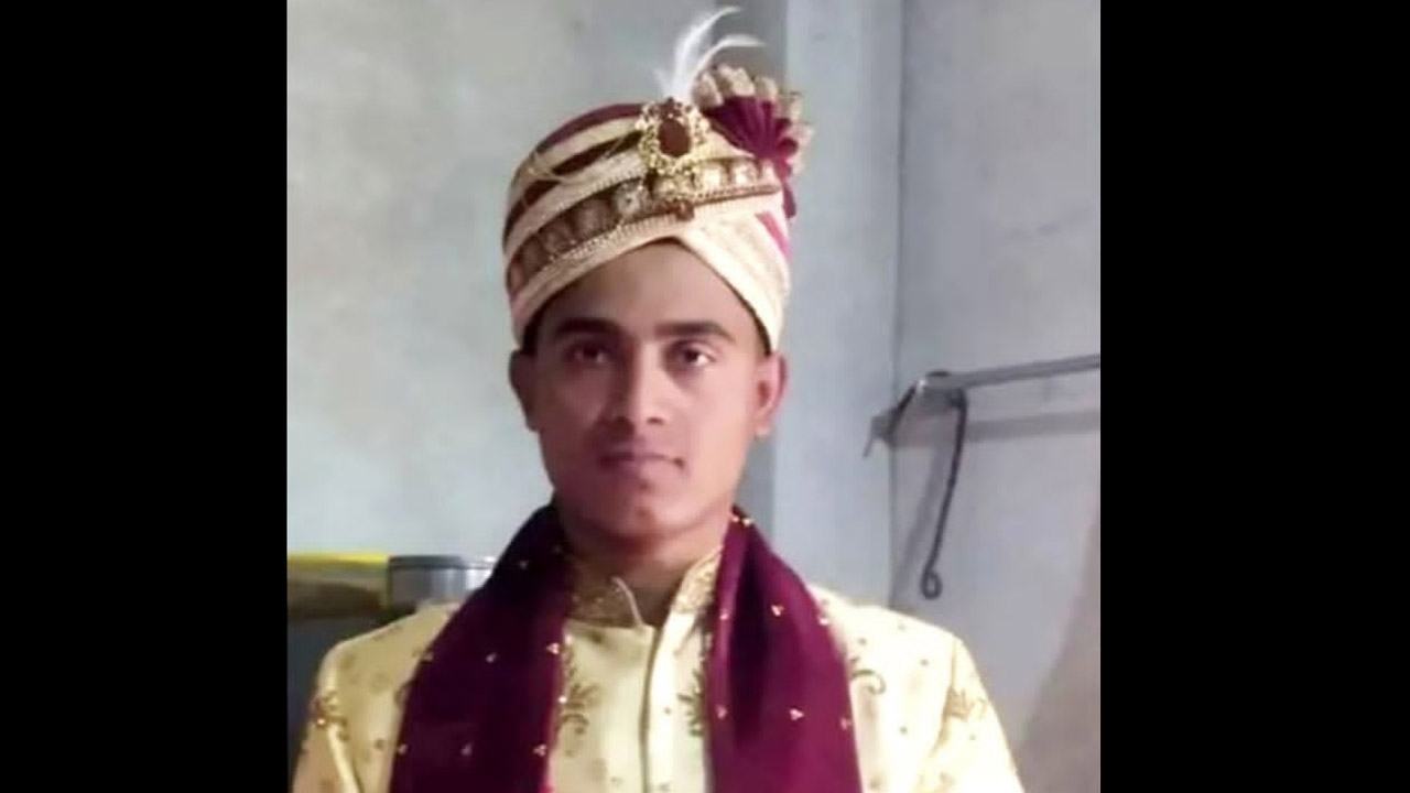 উখিয়ায় কাভার্ড ভ্যানের চাপায় যুবক নিহত
