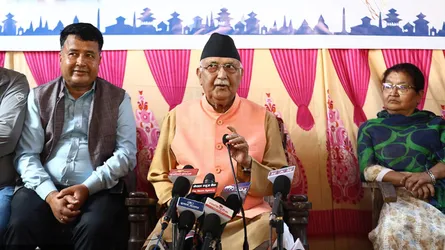 প্রকাশ্যে এলেন নেপালের ক্ষমতাচ্যুত প্রধানমন্ত্রী কেপি শর্মা