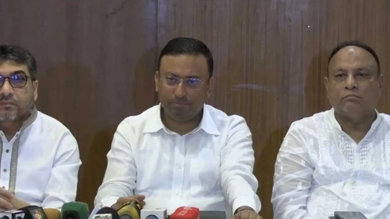 জাতিসঙ্ঘ অধিবেশনের আগে প্রধানমন্ত্রীর ভারত সফরের সম্ভাবনা নেই : হুমায়ুন কবির