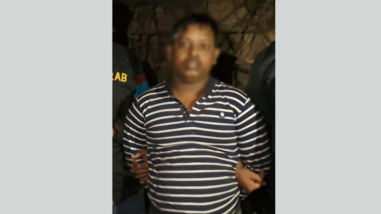 সাবেক মন্ত্রী নানকের সহযোগী কবির আটক