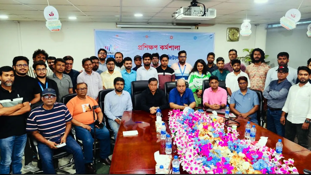 সাংবাদিকতার গতিপথ পাল্টে দিয়েছে মোজো : কাদের গনি চৌধুরী