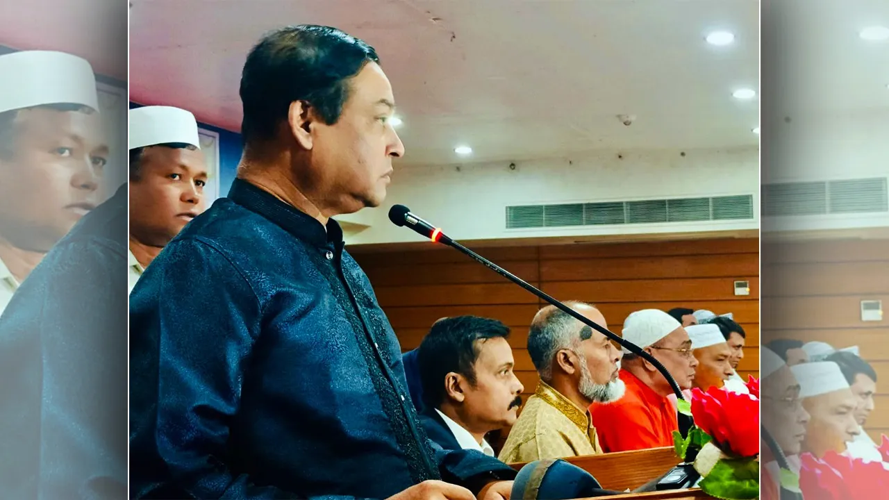 সাংবাদিকদের সত্য উদ্ঘাটন ও প্রকাশে নির্ভীক হতে হবে : কাদের গনি চৌধুরী