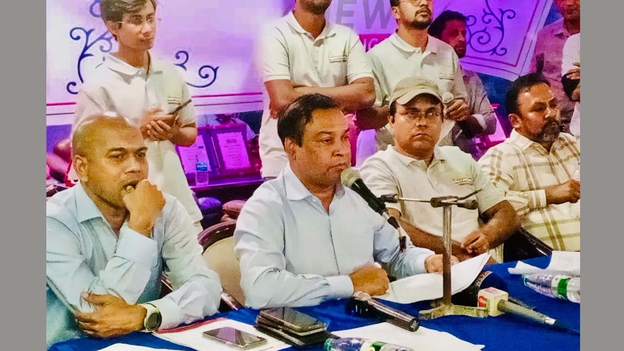 সাংবাদিকদের কণ্ঠরোধে ৩২টি আইন, সুরক্ষায় নেই একটিও