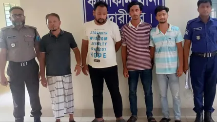 কালকিনিতে দুই কেজি গাঁজাসহ গ্রেফতার ৩