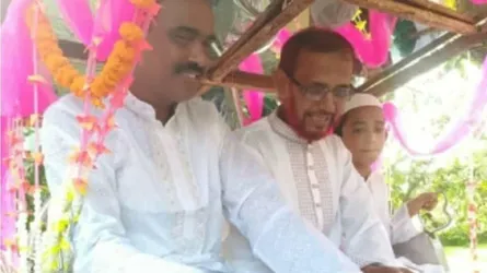কটিয়াদীতে ঘোড়ার গাড়িতে শিক্ষককে রাজকীয় বিদায়