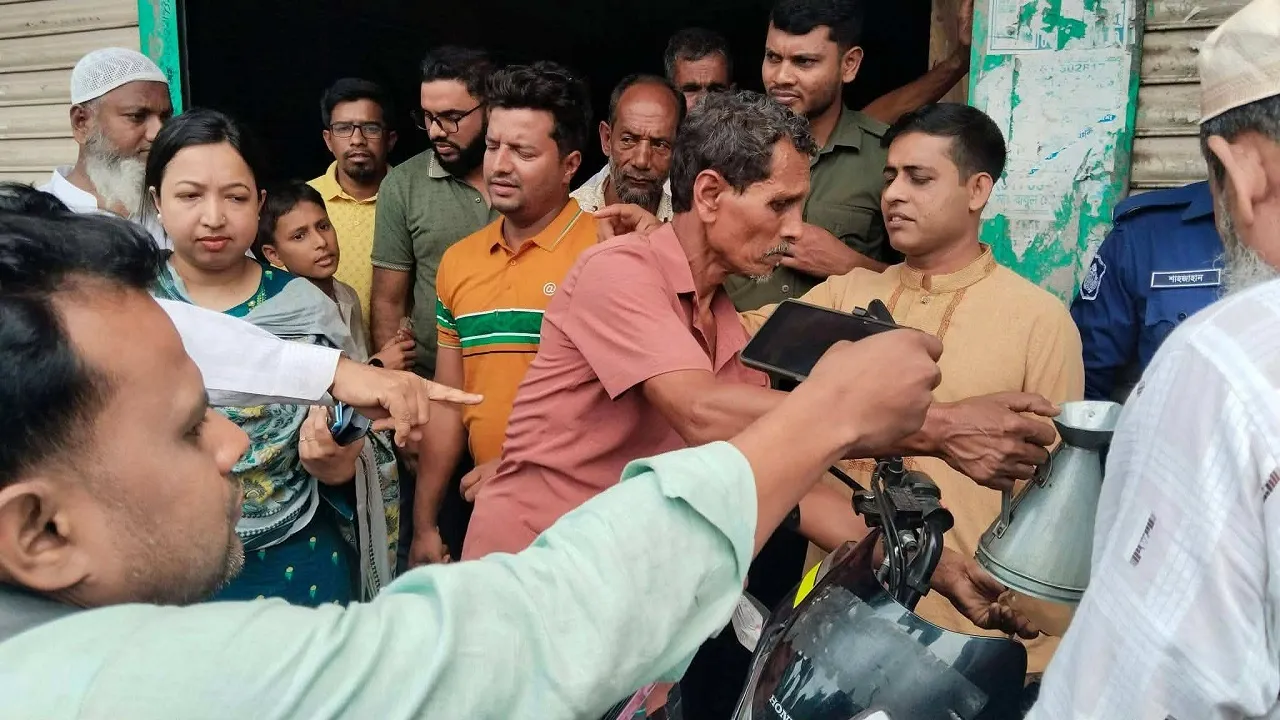 কটিয়াদীতে ভ্রাম্যমান আদালতের ১ লাখ ৬০ হাজার টাকা জরিমানা