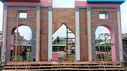 কটিয়াদীর সেই বাণিজ্যমেলা বন্ধ করলেন ইউএনও