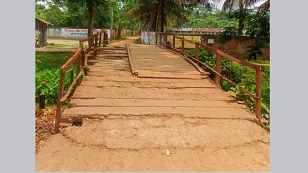 কাউখালীতে কালভার্ট ও সড়ক সংস্কার না হওয়ায় জনদুর্ভোগ চরমে