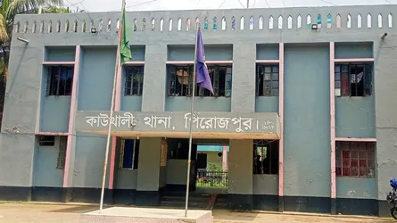 কাউখালীতে মোটরসাইকেলচাপায় স্কুলছাত্রী নিহত
