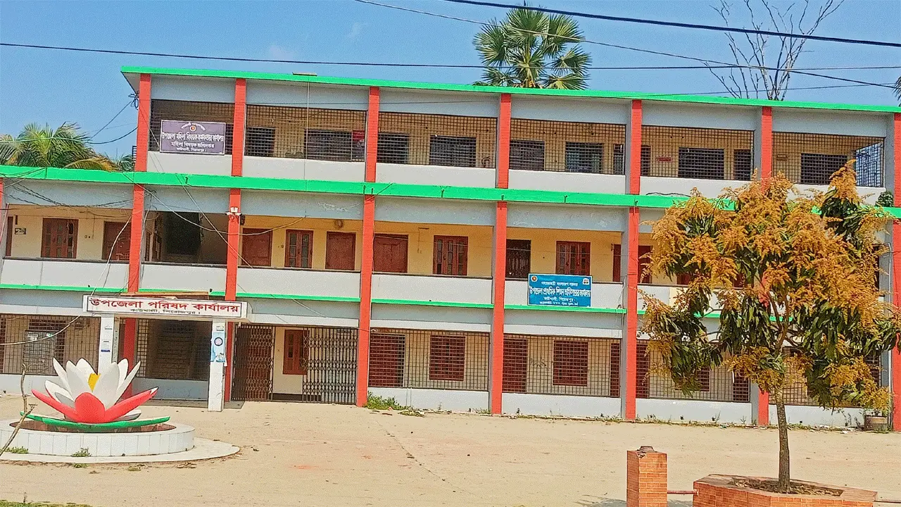 কাউখালীতে ৪৪টি প্রাথমিক বিদ্যালয়ে নেই প্রধান শিক্ষক