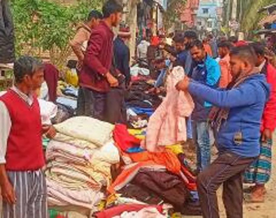 কাউখালীতে কনকনে শীতে বিপর্যস্ত জনজীবন