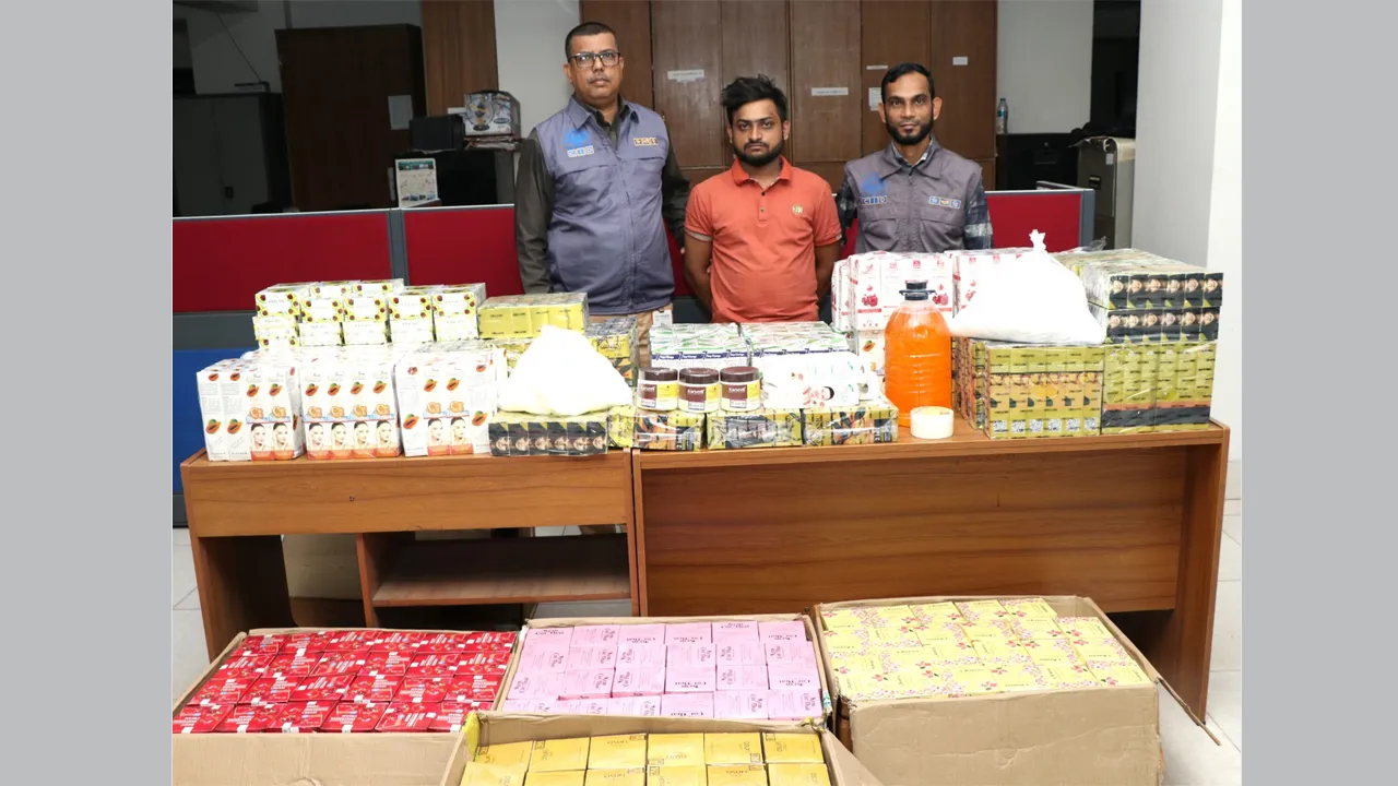 কেরানীগঞ্জে তৈরি নকল প্রসাধনী বিদেশী মোড়কে বিক্রি
