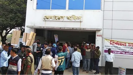 শ্রমিক কর্মচারী ইউনিয়নের নির্বাচন নিয়ে সংঘর্ষ, আহত ১০