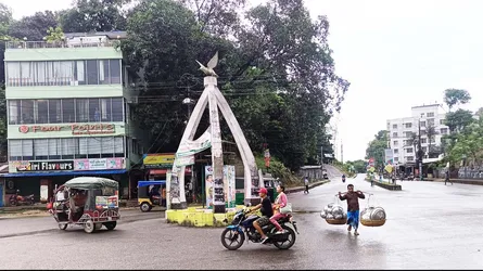 খাগড়াছড়িতে স্বাভাবিক হচ্ছে জনজীবন