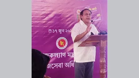 রামগড়ে প্রথমবার ৪৫৬ পরিবারের হাতে ফ্যামিলি কার্ড