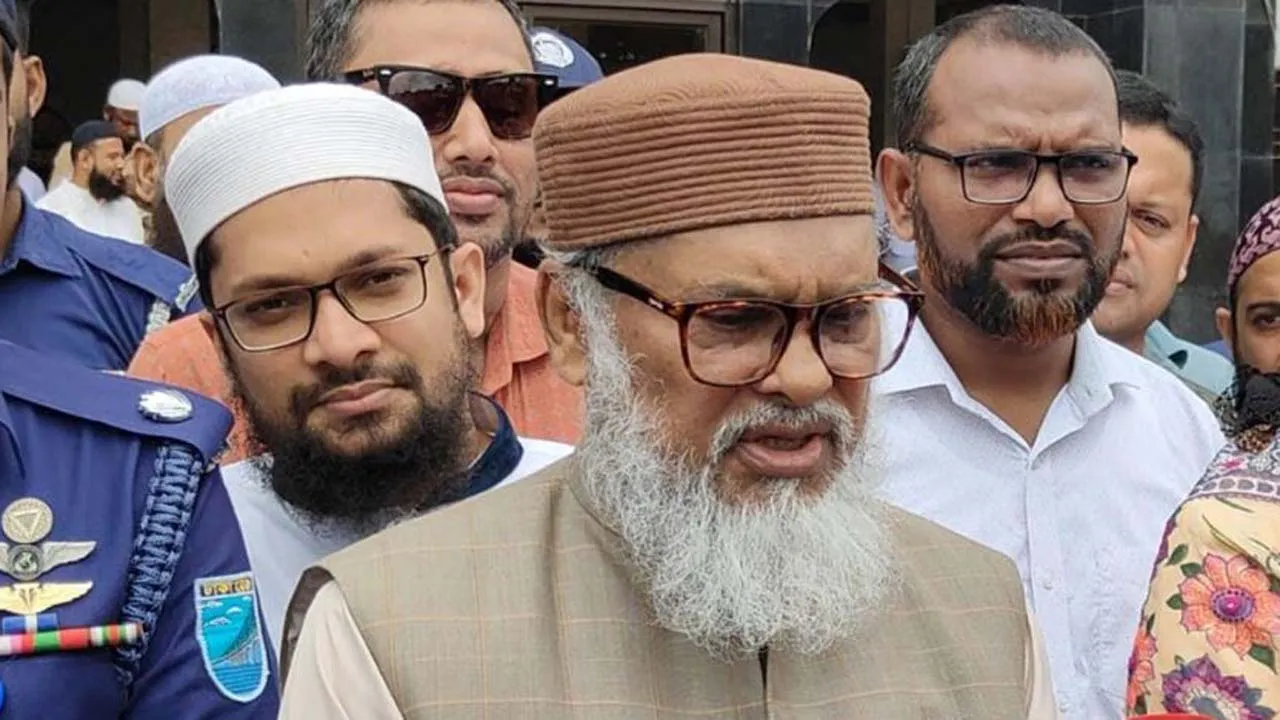 কিশোরগঞ্জের পাগলা মসজিদে আধুনিক কমপ্লেক্স নির্মাণ করা হবে : ধর্ম উপদেষ্টা
