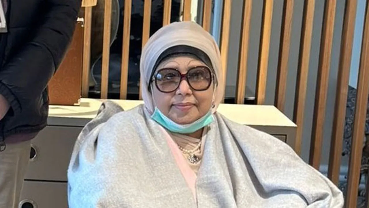 খালেদা জিয়ার লন্ডন সফরসঙ্গী হচ্ছেন যারা