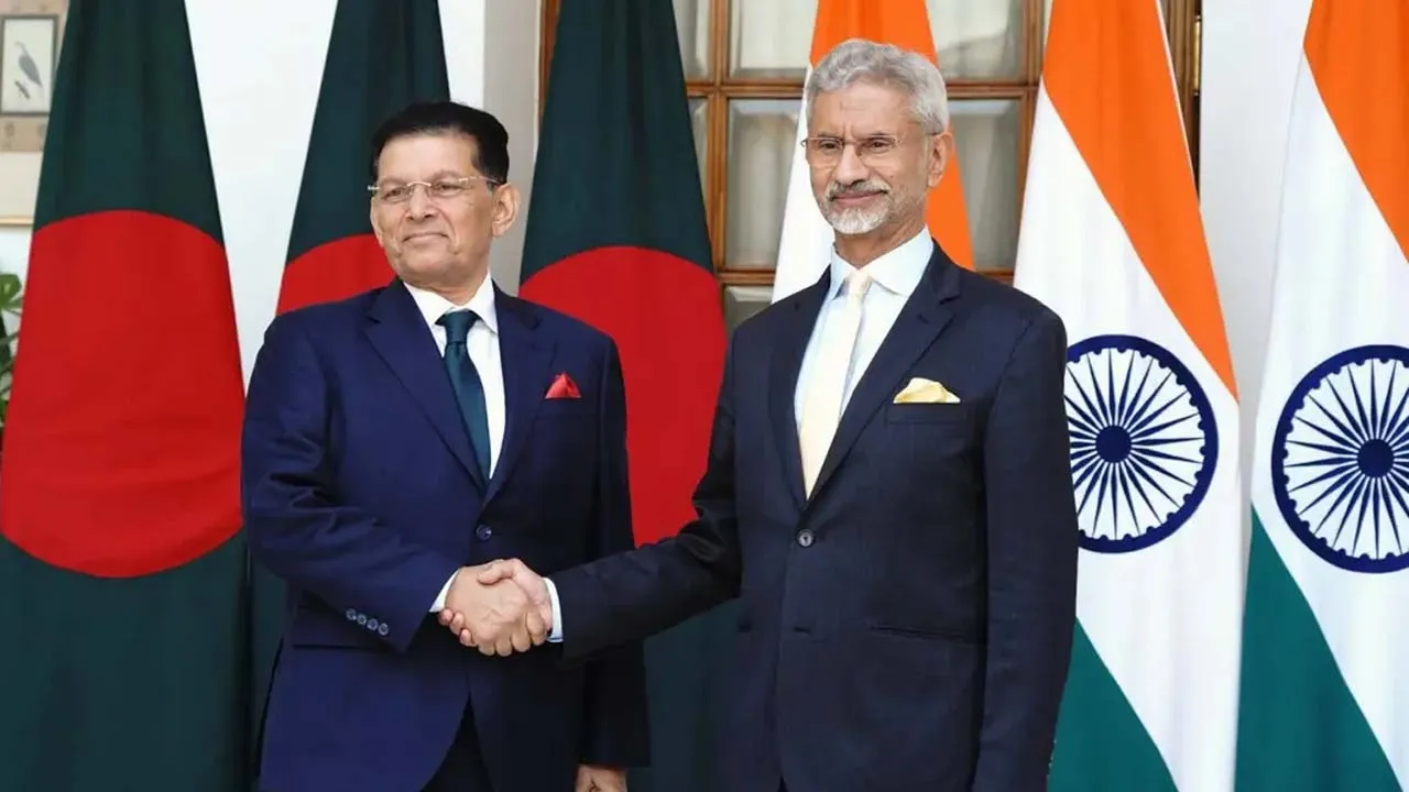 খলিল-জয়শঙ্কর বৈঠক : বাংলাদেশ-ভারত সম্পর্ক আরো শক্তিশালী করার অঙ্গীকার