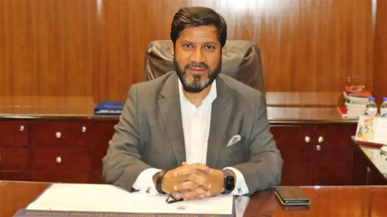 বিএসইসির চেয়ারম্যানসহ ৪ কমিশনারের পদত্যাগ