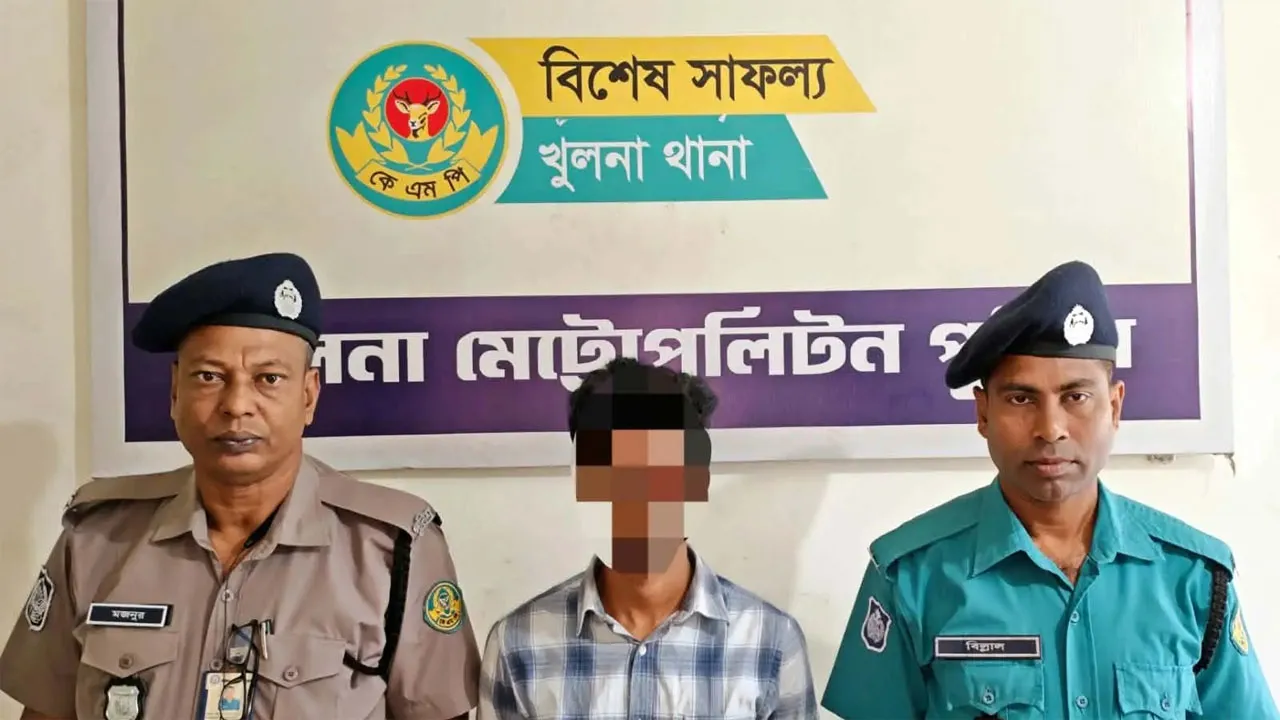খুবি ছাত্রীর মৃত্যুর ঘটনায় চালক গ্রেফতার