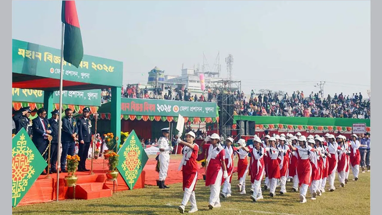 যথাযোগ্য মর্যাদায় খুলনায় মহান বিজয় দিবস উদযাপন