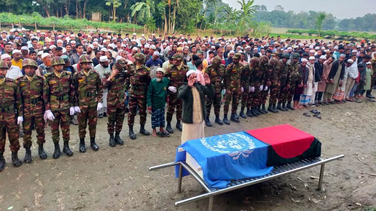 জাতিসঙ্ঘ শান্তিরক্ষা মিশনে নিহত কিশোরগঞ্জের জাহাঙ্গীরের দাফন সম্পন্ন