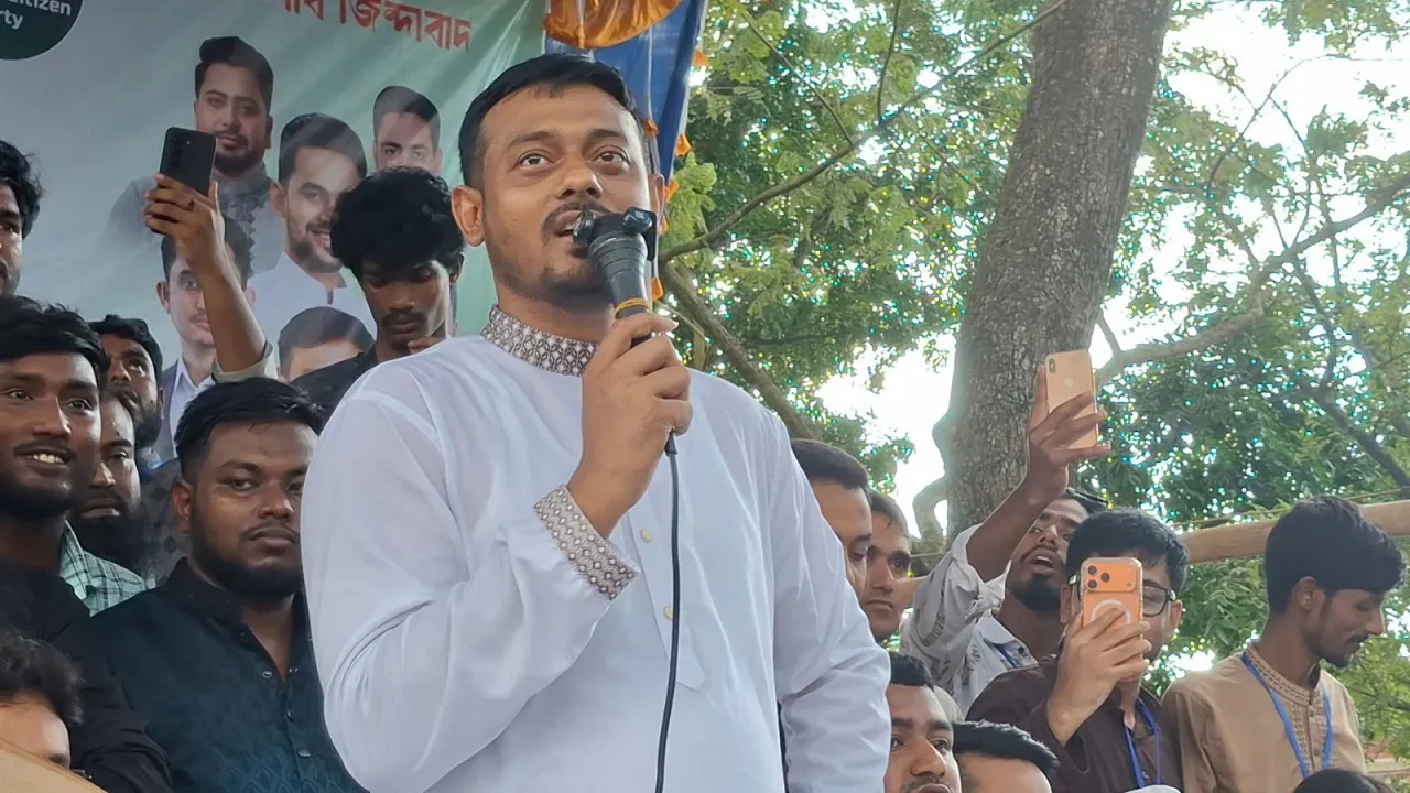 গরুর দড়ি শেখ হাসিনার জন্য প্রস্তুত আছে, জনগণ ফাঁসির রায় বাস্তবায়ন করবে