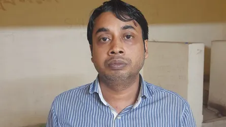 কোটালীপাড়ায় ছাত্রলীগ নেতা গ্রেফতার