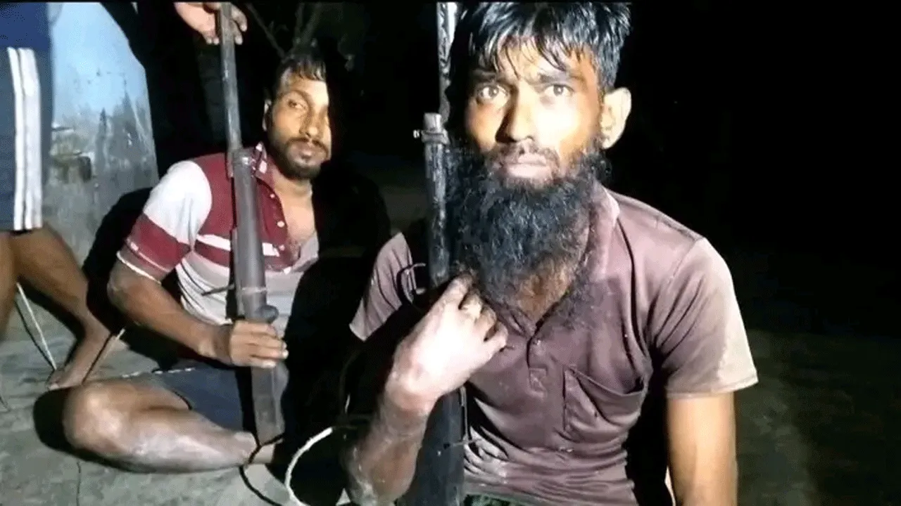 সুন্দরবনে ৪ বনদস্যু বাহিনীর ৫২ সদস্যের আত্মসমর্পণ