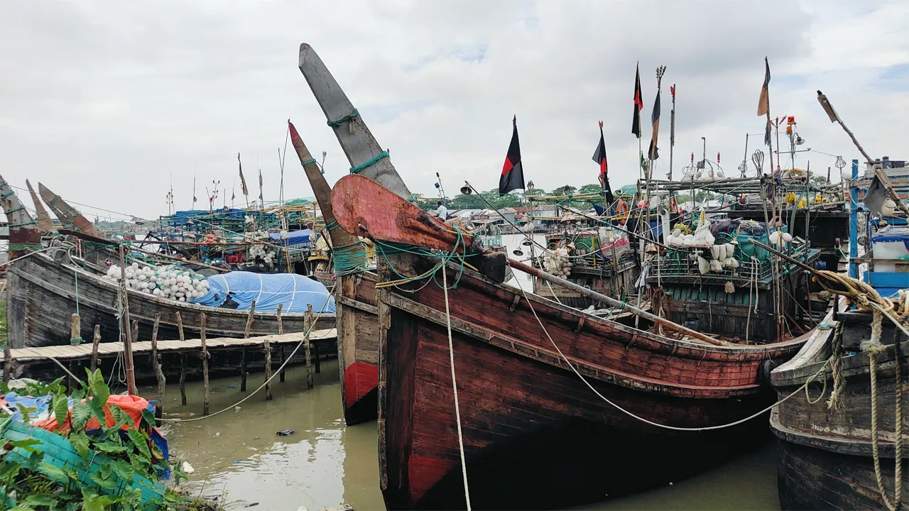 আজ শেষ হচ্ছে সমুদ্রে মাছ ধরার নিষেধাজ্ঞা