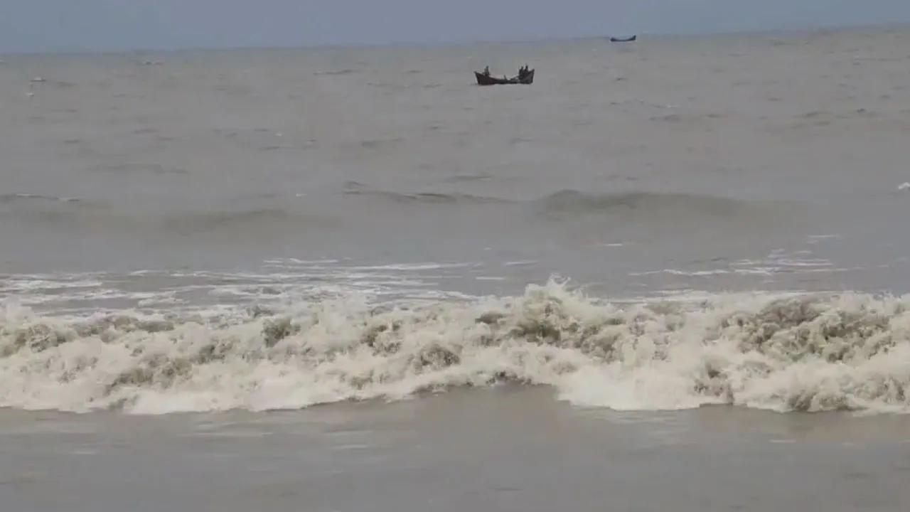 কুয়াকাটা সৈকতে আবারো ভেসে এলো লাশ