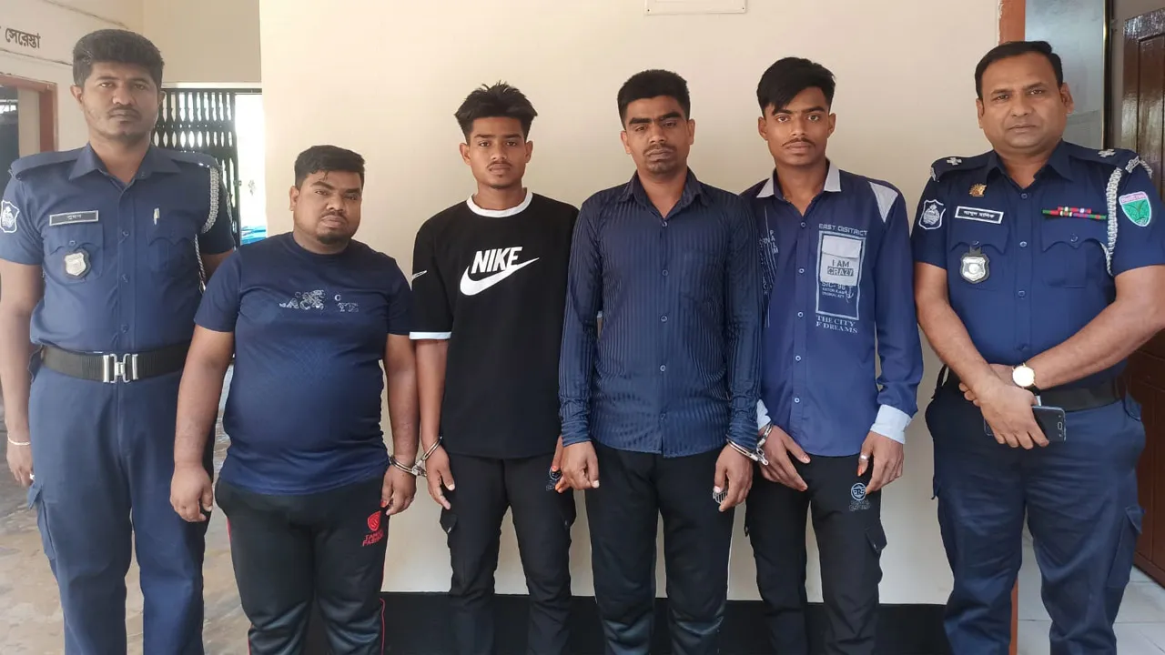 কুলাউড়ায় পুলিশের ওপর হামলা : আসামি ছিনিয়ে নেয়ার ঘটনায় আটক ৩