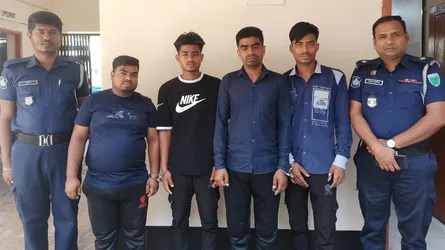 কুলাউড়ায় পুলিশের ওপর হামলা : আসামি ছিনিয়ে নেয়ার ঘটনায় আটক ৩