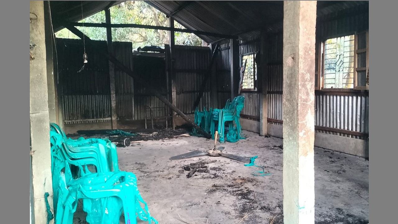 কুলিয়ারচরের মাধবদী নতুন বাজারে জিয়া পরিষদে আগুন, থানায় মামলা