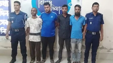 কুড়িগ্রাম সদর হাসপাতালে দালাল চক্রের ৫ সদস্য আটক