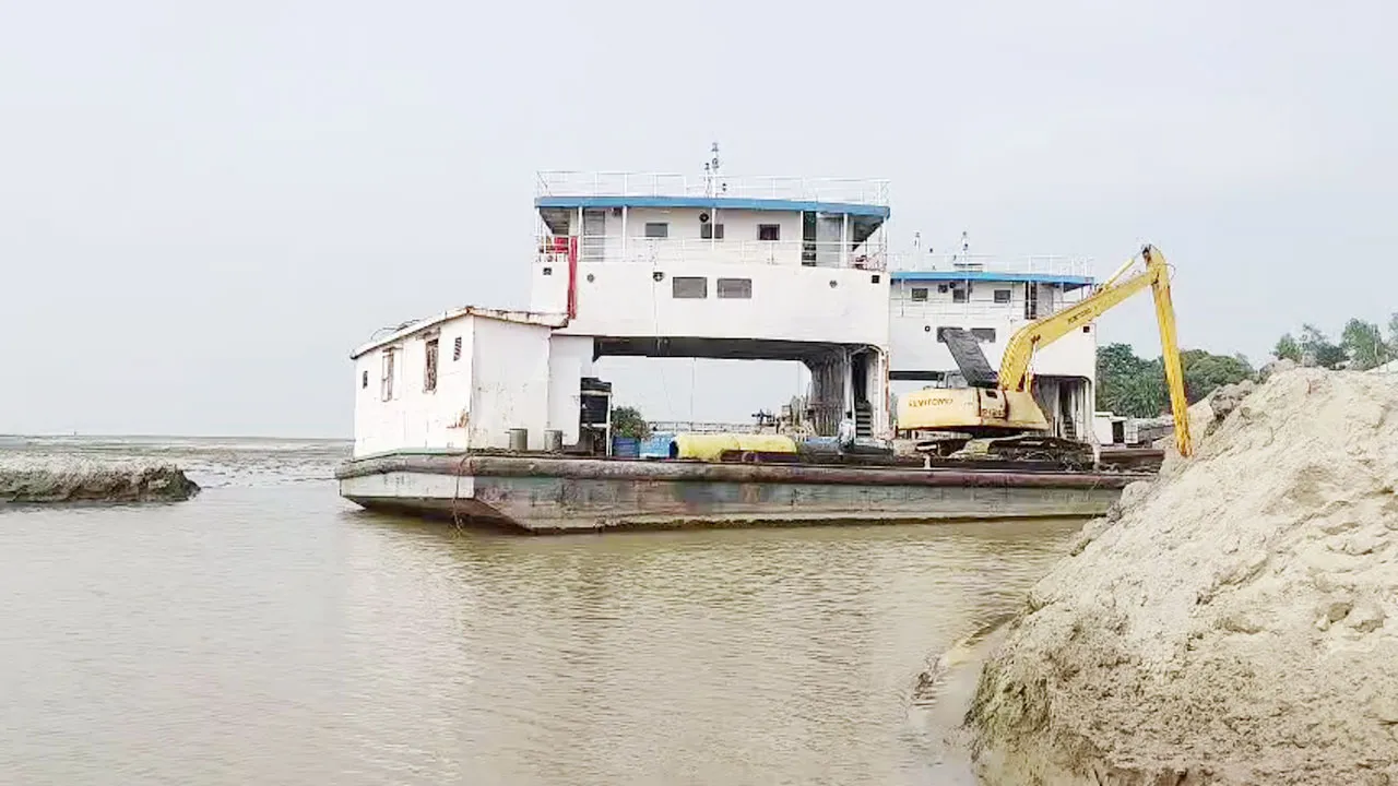 আবারো চালু হচ্ছে রৌমারী-চিলমারী রুটে ফেরি চলাচল