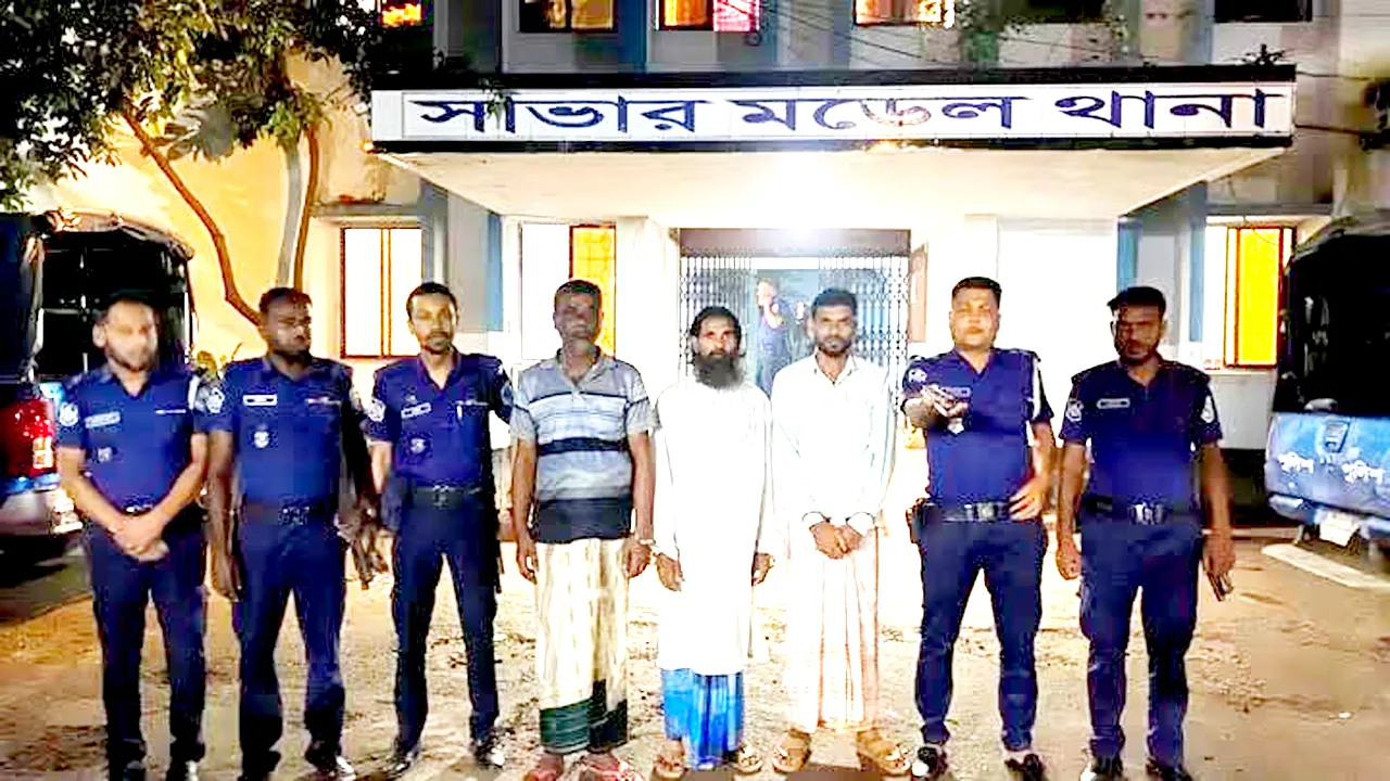 সাভারে গ্রেফতার গোলাপি হত্যা মামলার ৩ আসামিকে রৌমারী থানায় হস্তান্তর