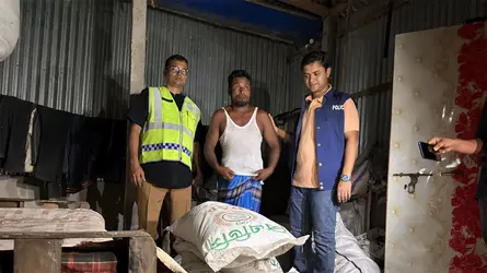 কুড়িগ্রামে অভিযানে ২১৫০ কেজি সার উদ্ধার, ২ জনকে জরিমানা